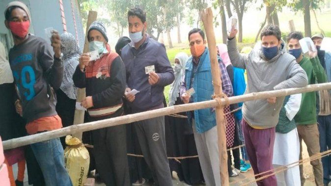 Up election 2022 voting in bijnor 1644814325