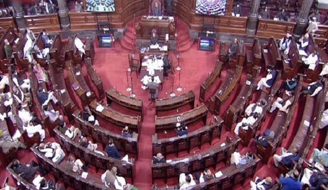 45 राज्यसभा सांसद निलंबित: लोकसभा के बाद राज्यसभा में भी हुई कार्यवाही