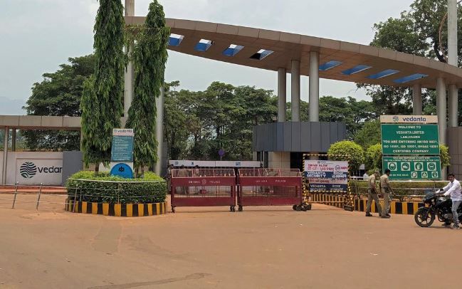 Odisha : वेदांता संयंत्र के श्रमिकों का प्रदर्शन, निषेधाज्ञा लागू