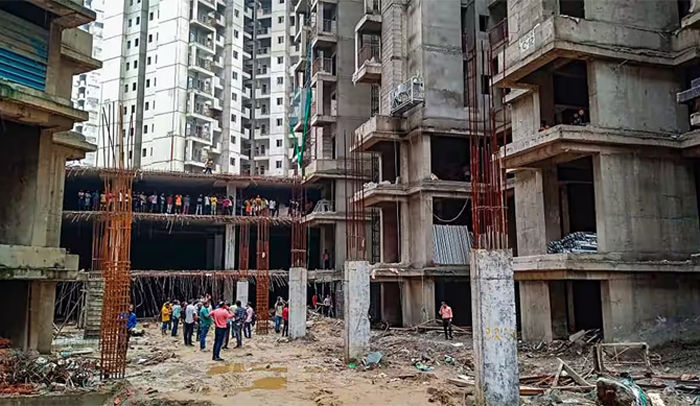 Greater noida lift incident