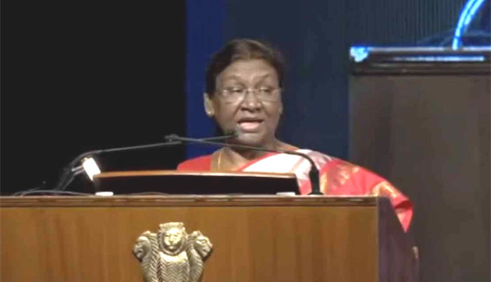 President draupadi murmu in trade show