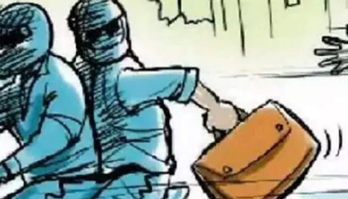 Looted cash