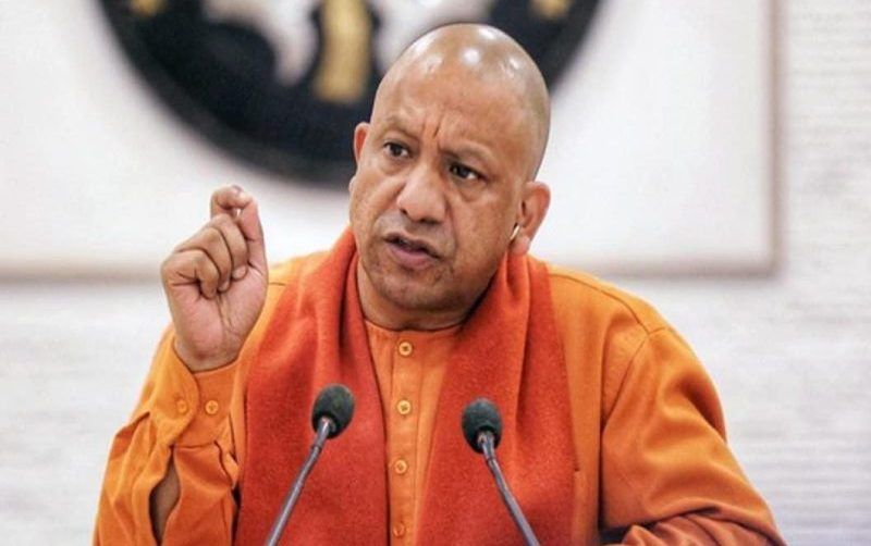 सीएम योगी ने बिजली विभाग के साथ की अहम बैठक, स्मार्ट मीटर लगाने पर दिया जोर