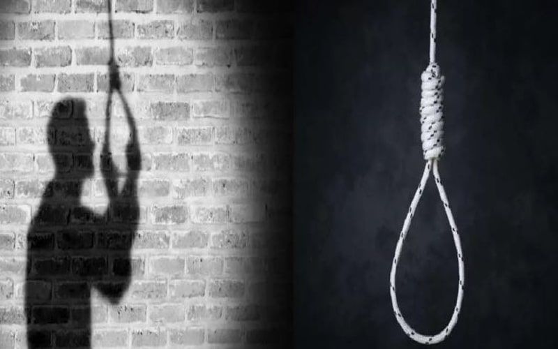ग्रेटर नोएडा में पेड़ से झूलता मिला शव, पुलिस जुटी जांच में