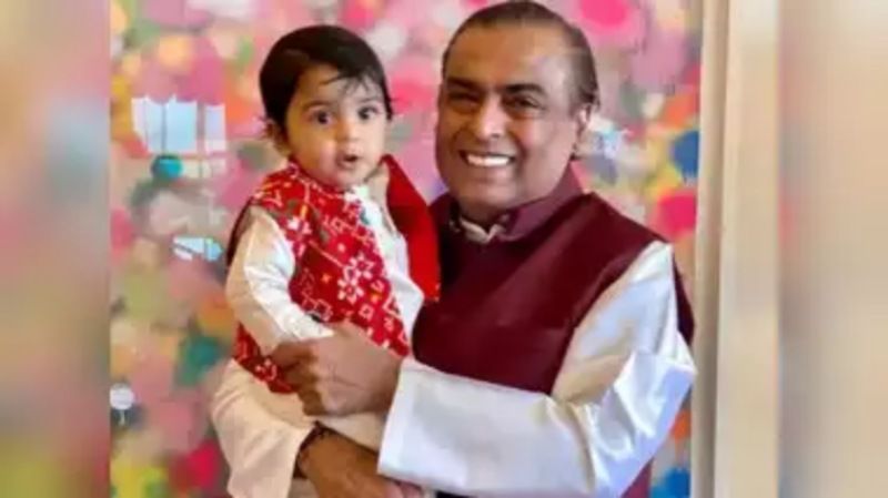 Parenting Tips: अंबानी परिवार से सीखे बच्चे पालने का ये गुण