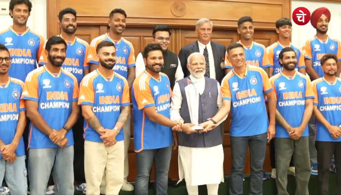 प्रधानमंत्री से मिली विश्व कप विजेता टीम इंडिया