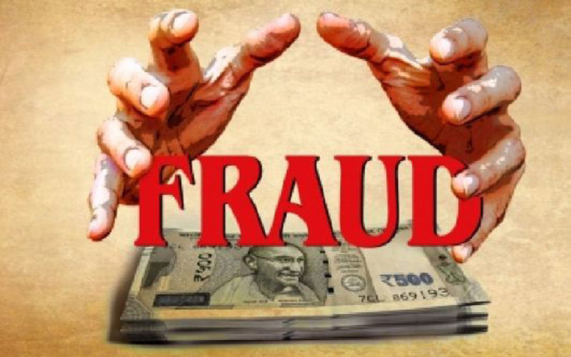 नोएडा के इस बैंक में हो रही धोखाधड़ी की खेती! किसान के खाते से साफ किए लाखों रुपए
