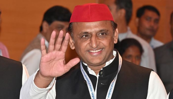 बड़ी खबर : यूपी उपचुनाव में सपा ने उतारे 6 प्रत्याशी, अखिलेश की सीट पर तेजप्रताप यादव को उतारा