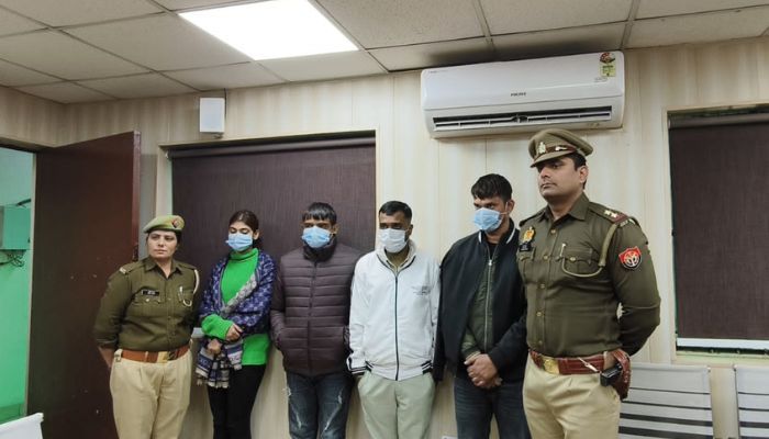 Noida police 5
