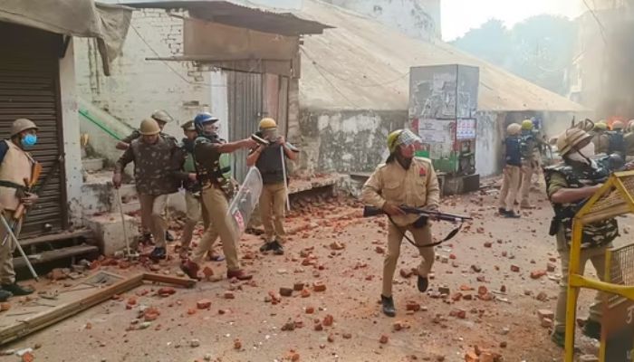 संभल दंगों को लेकर योगी सरकार का बड़ा फैसला, फिर खुली फाइल
