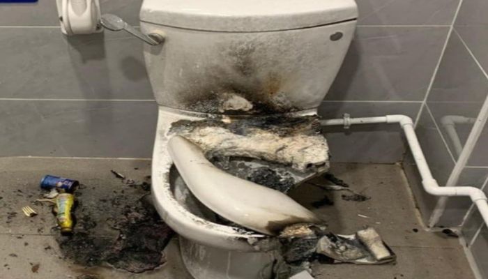 Blast Toilet