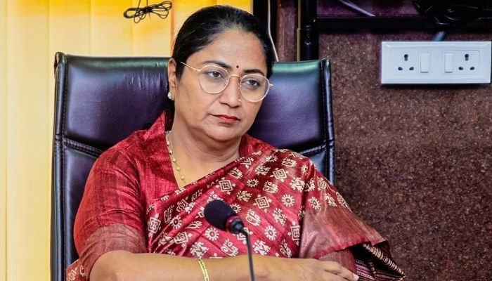 दिल्ली में 60 लाख गाड़ियों पर संकट, पुराने वाहनों को नहीं मिलेगा ईंधन
