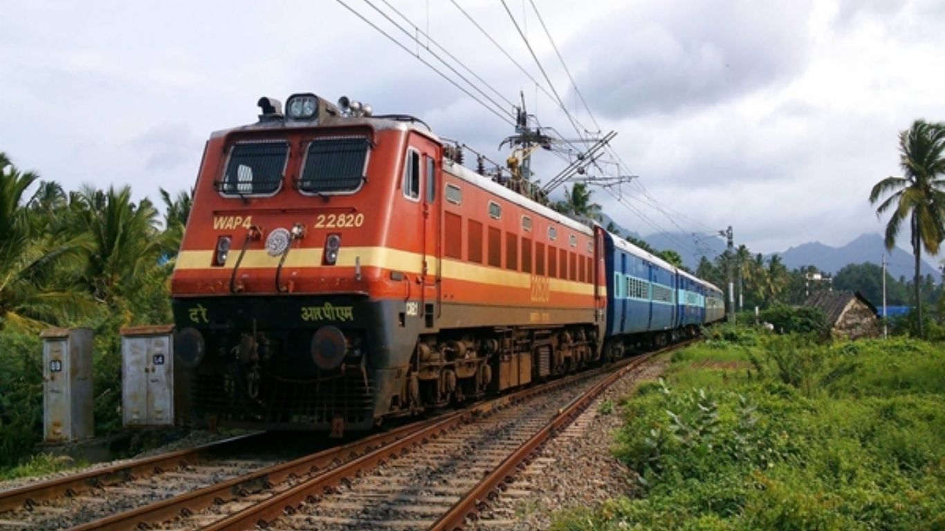 ट्रेन यात्रा पर बढ़ेगा खर्च, 1 जुलाई से बदलेगा किराए का गणित