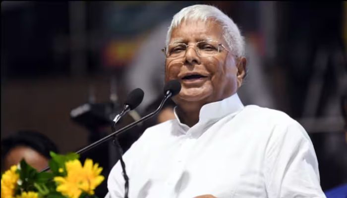 चुनाव से पहले BJP को झटकों की हैट्रिक, राकेश झा हुए लालू के लाल