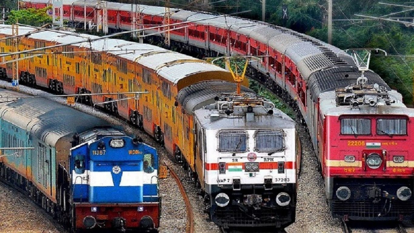 ट्रेन पकड़ने से पहले जान लें किराया! लंबी दूरी की यात्रा बनी और महंगी