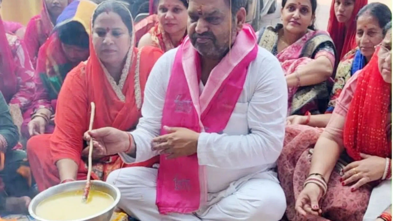 नोएडा में श्रीमद्भागवत कथा महोत्सव का समापन, यज्ञ और विशाल भंडारे में उमड़े हजारों श्रद्धालु