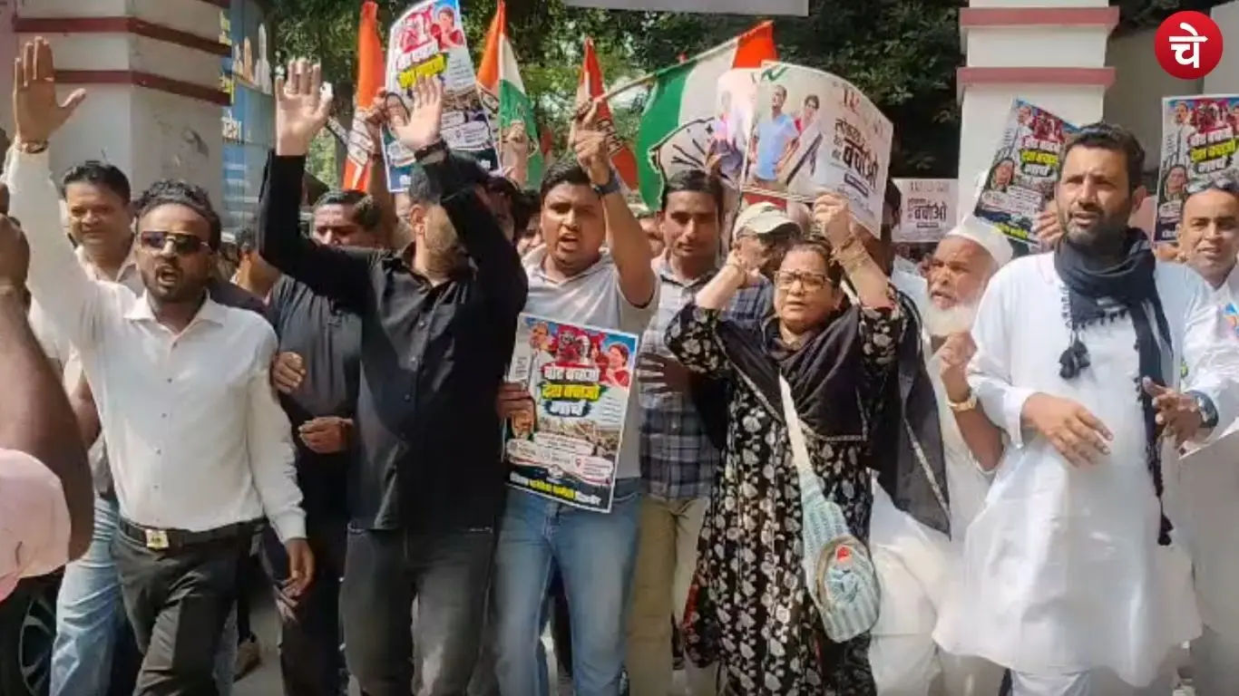 Congress holds sit-in demanding CEC resignation