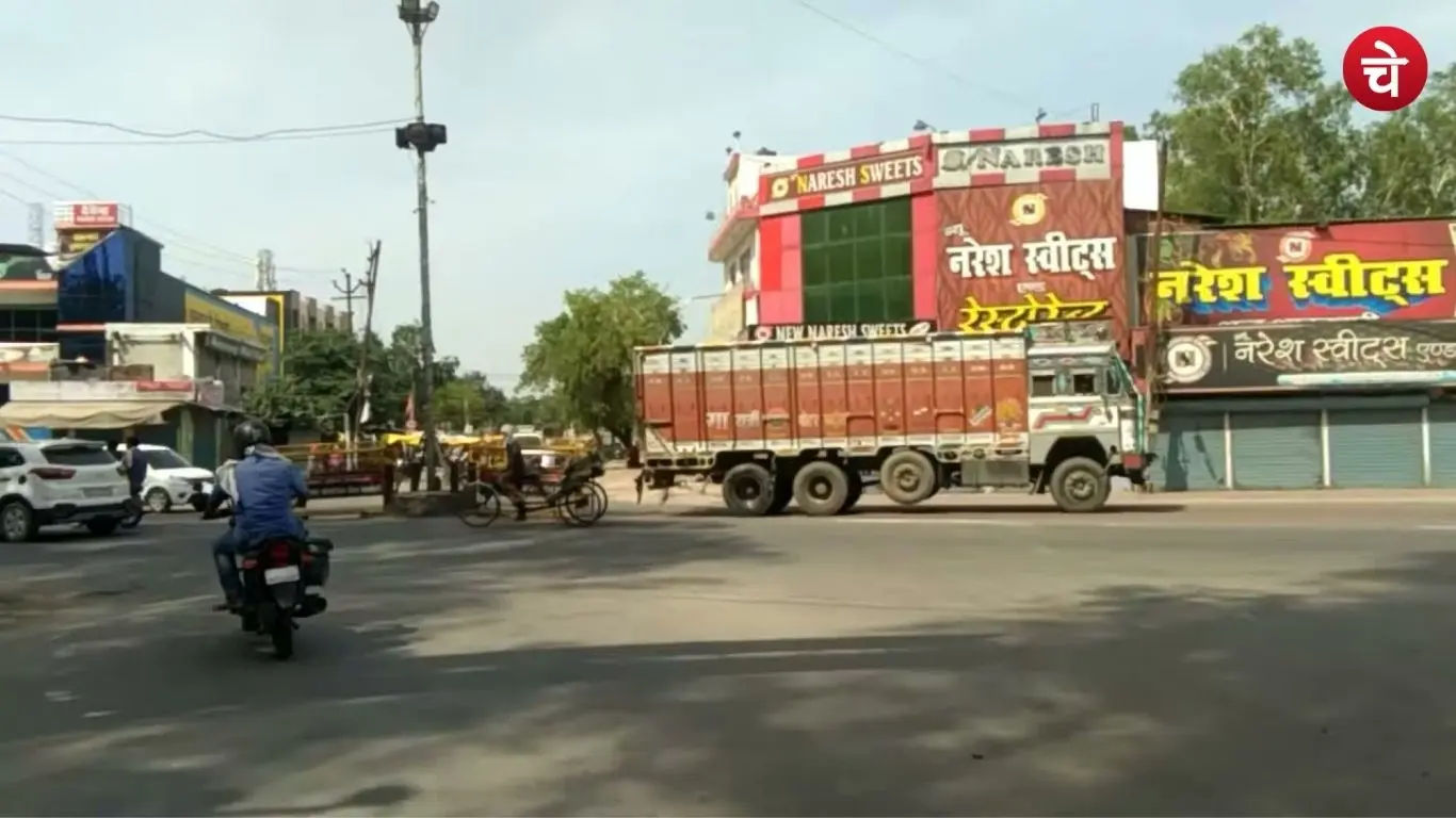 Overbridges will be constructed at Ratapur and Tripula intersections in Raebareli