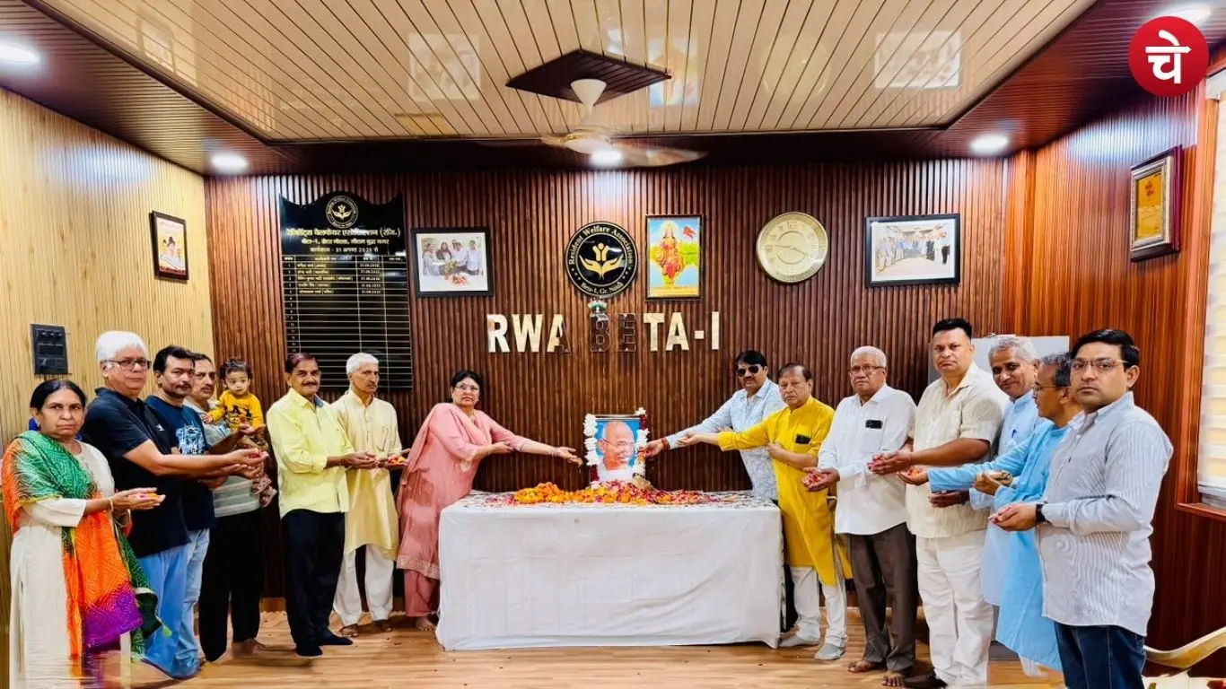 RWA office bearers taking a pledge for cleanliness in Beta-1 on Gandhi Jayanti