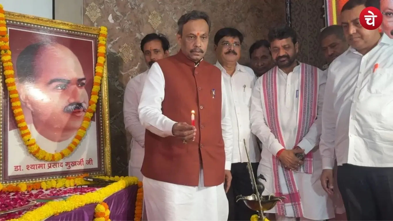 Vinod Tawde discussed the BJP's digital and booth level preparations in Varanasi