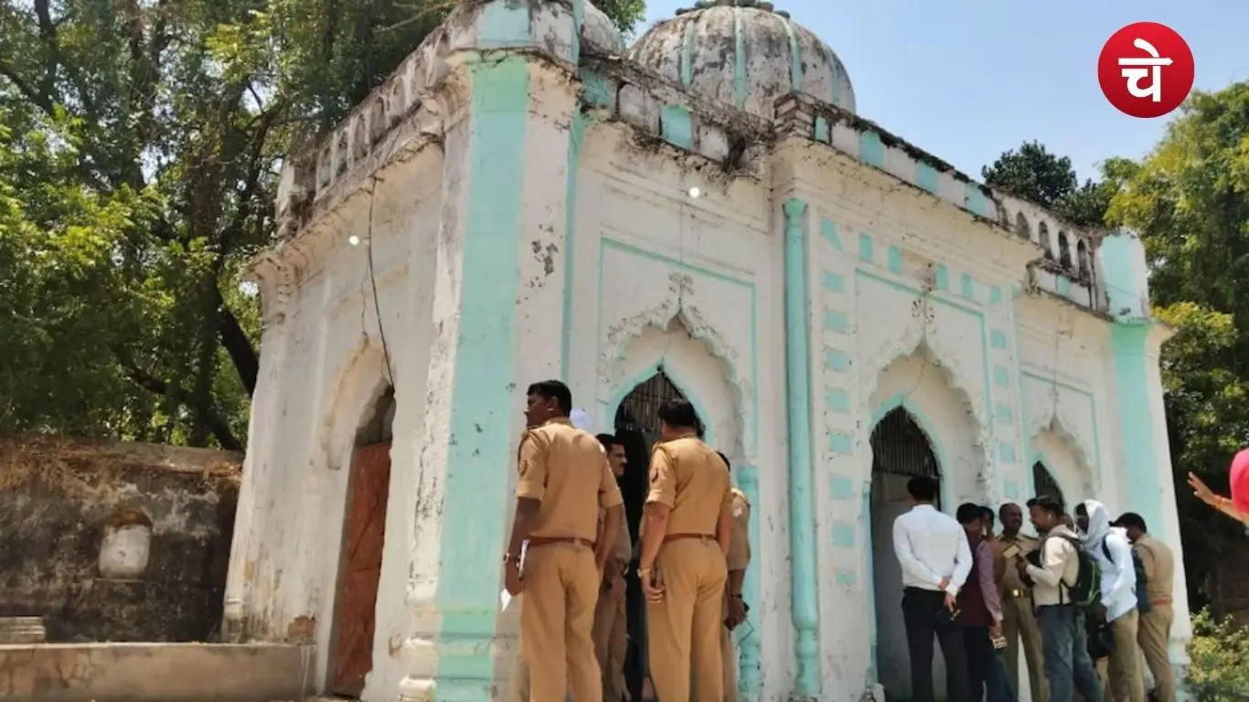 Historical Dispute in UP