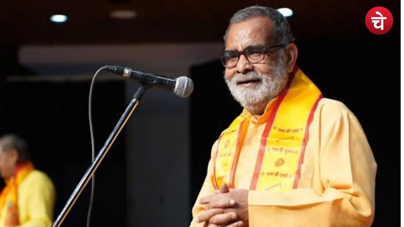 Renowned poet Baba Kanpurpuri reciting poetry at a Kavi Sammelan (poets gathering) organized by Sanskar Bharati a well known literary organization in Noida