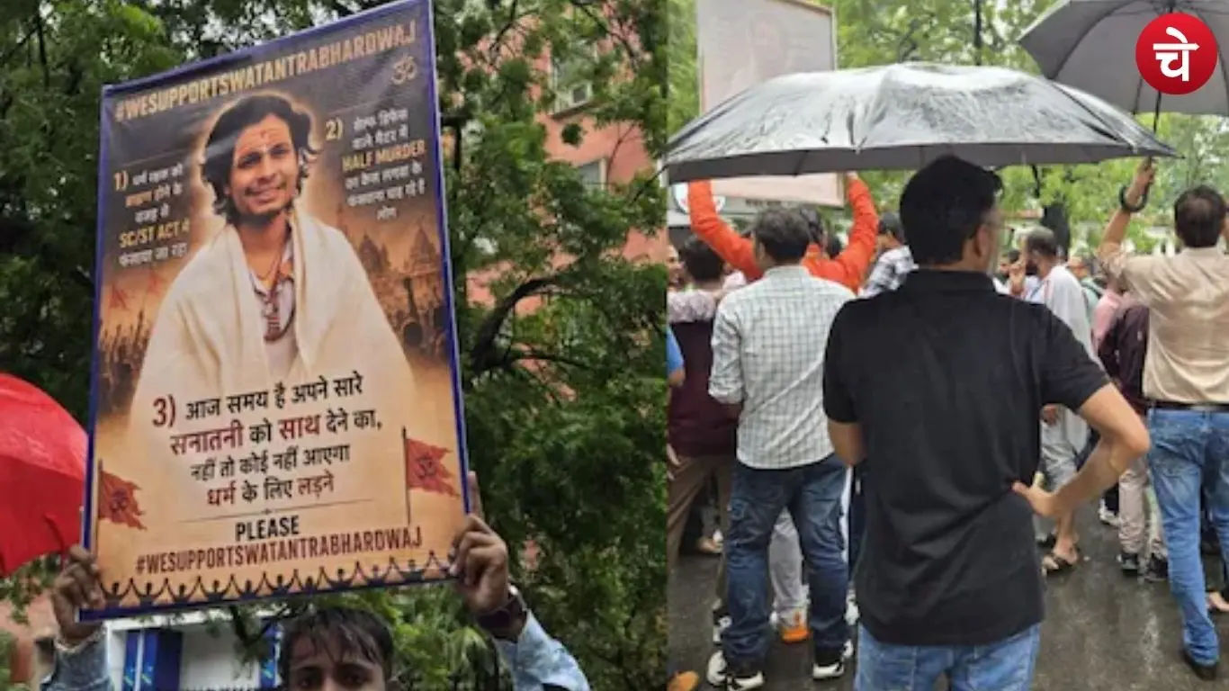 File photo of Hindu Raksha Dal activists who came out in support of Swatantra Bhardwaj, who describes himself as the Prime Minister's younger brother