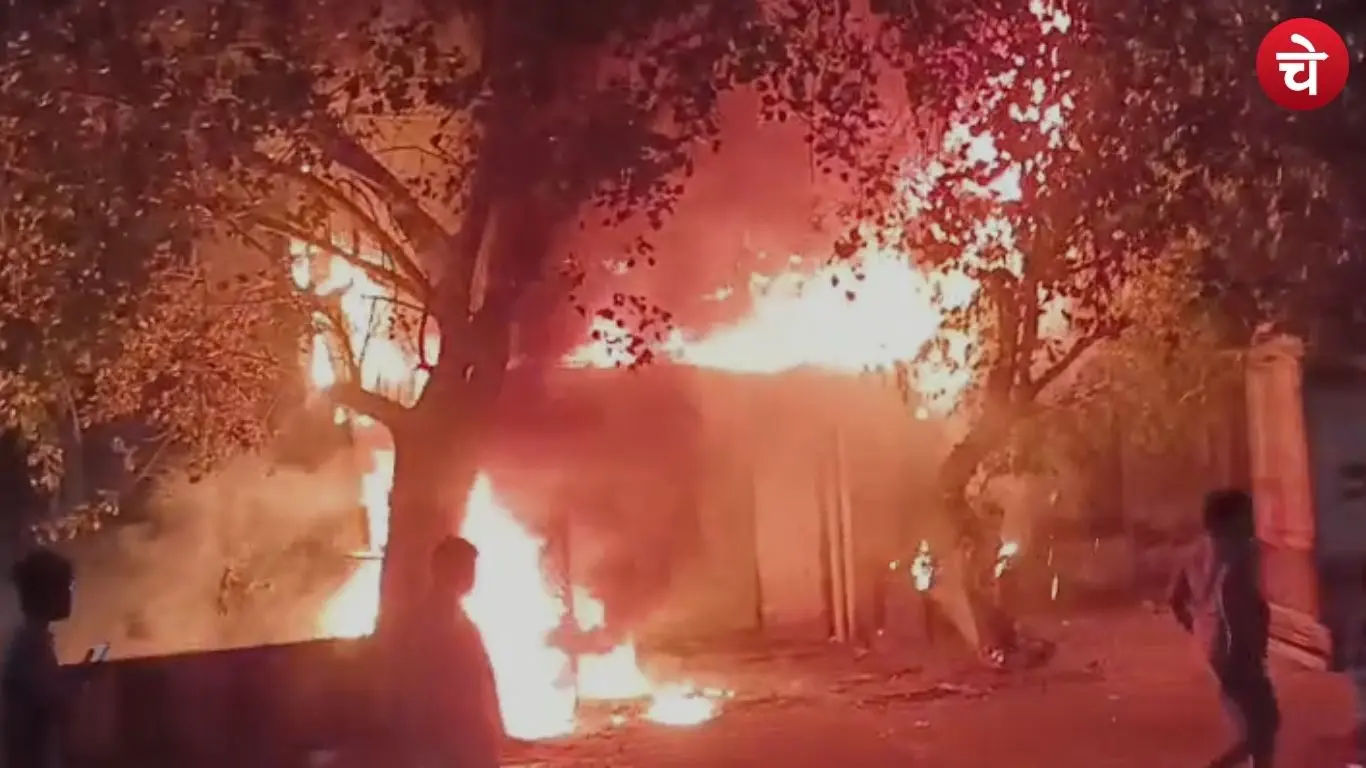 Fire breaks out at a furniture company in Noida Sector-10