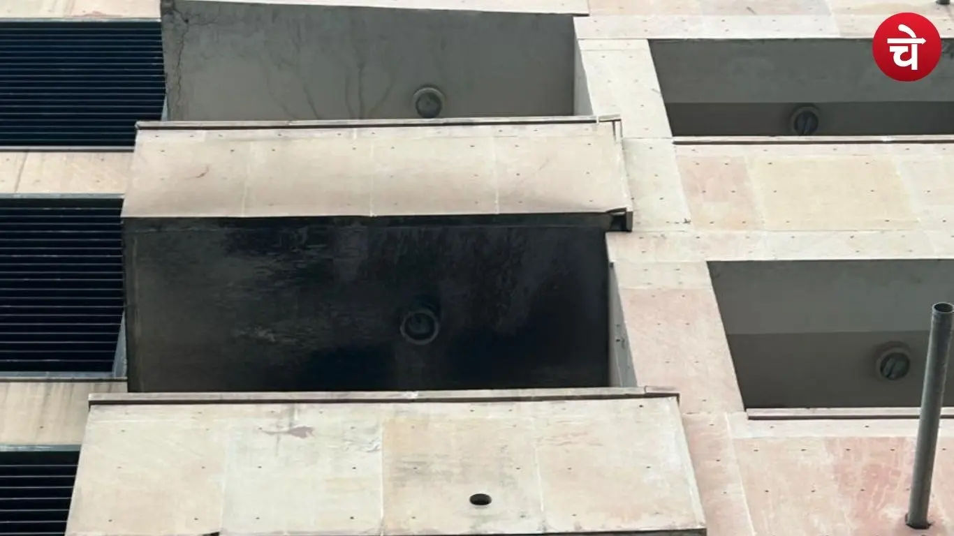Fire breaks out in the outdoor AC unit of a hostel in Noida's Sector-62