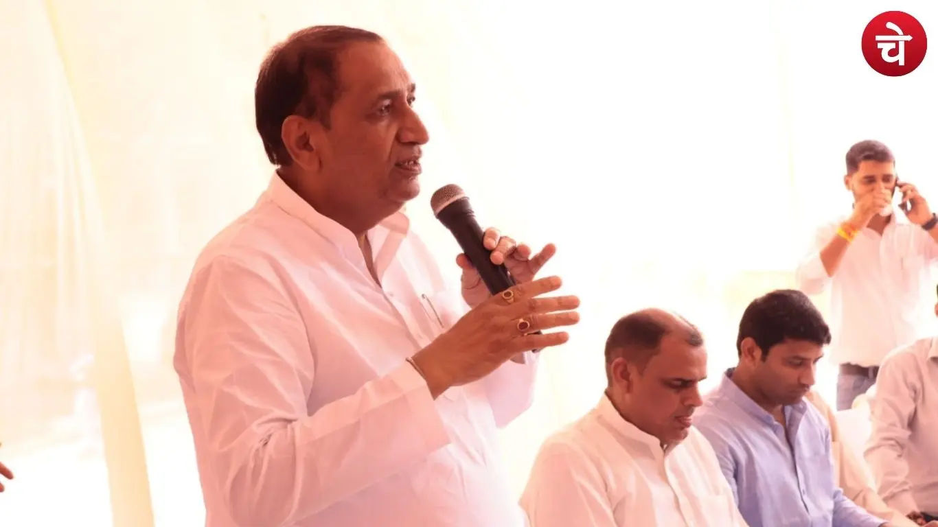 Photo of Tejpal Singh Nagar MLA from Dadri Assembly constituency addressing a public meeting
