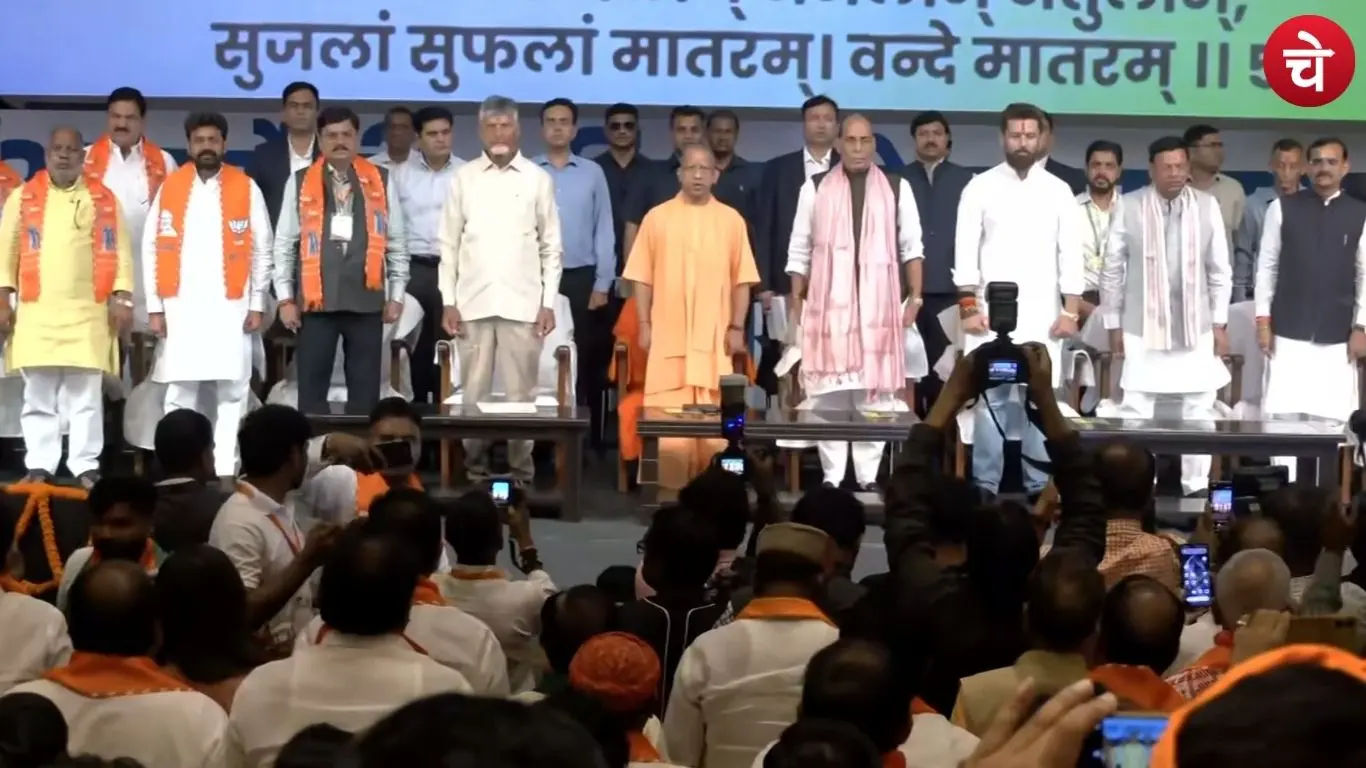 Rajnath Singh and Yogi Adityanath flagged off the 'Seva Sankalp' bike rally from Kashi