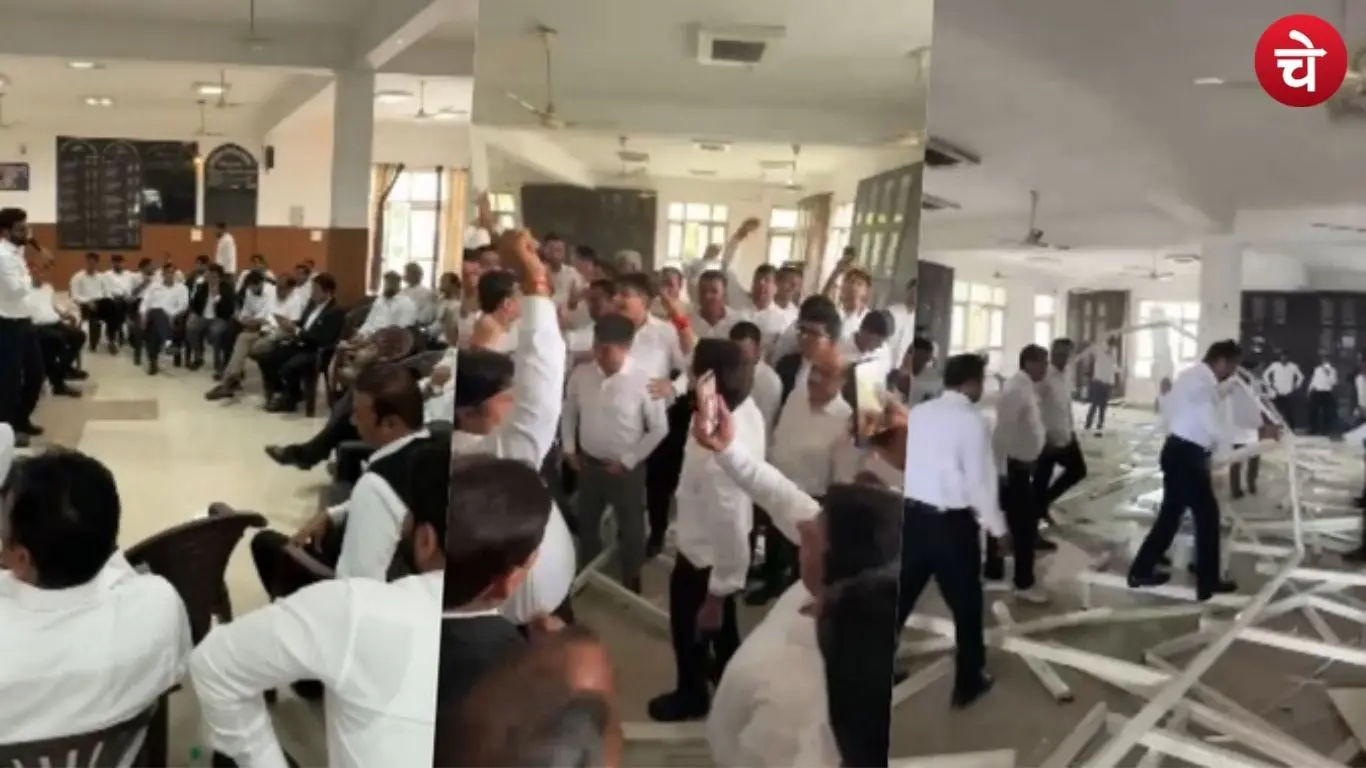 Two groups of lawyers face off in Greater Noida